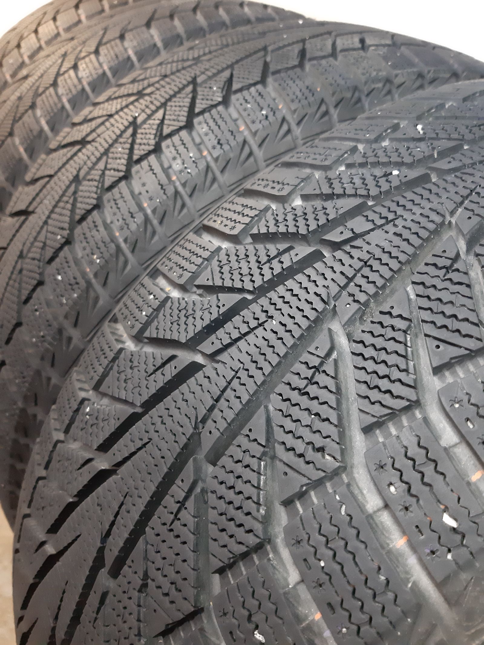 Hankook Winter I'Pike