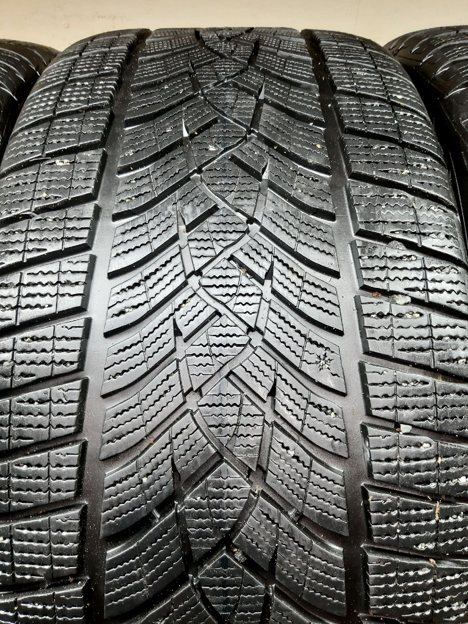 Goodyear UltraGrip Performance Gen-1