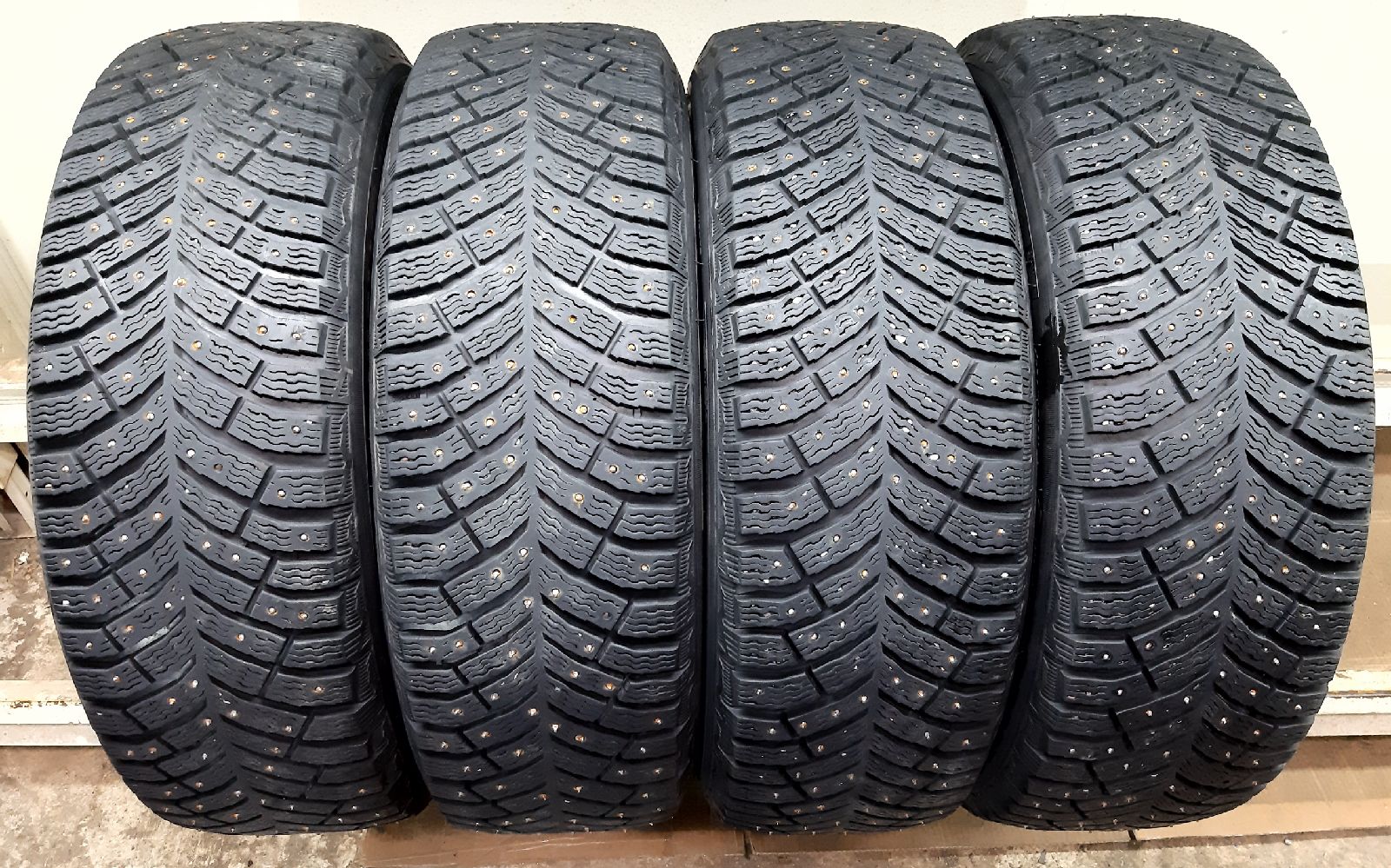 Michelin X-Ice North 4