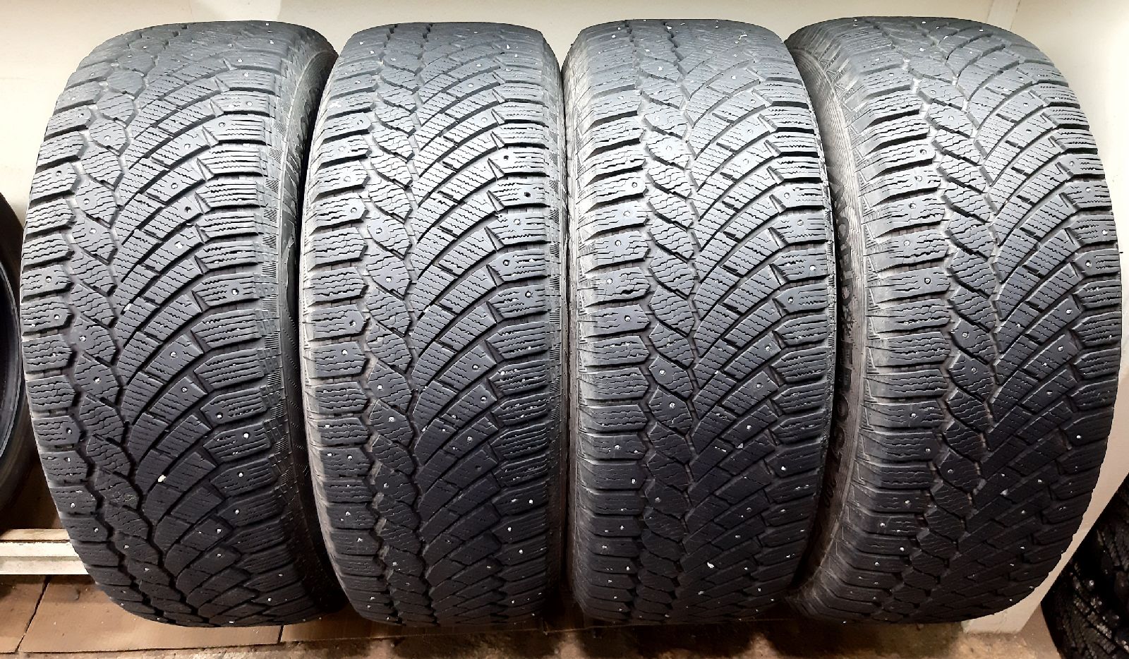 Gislaved Nord Frost 200 SUV