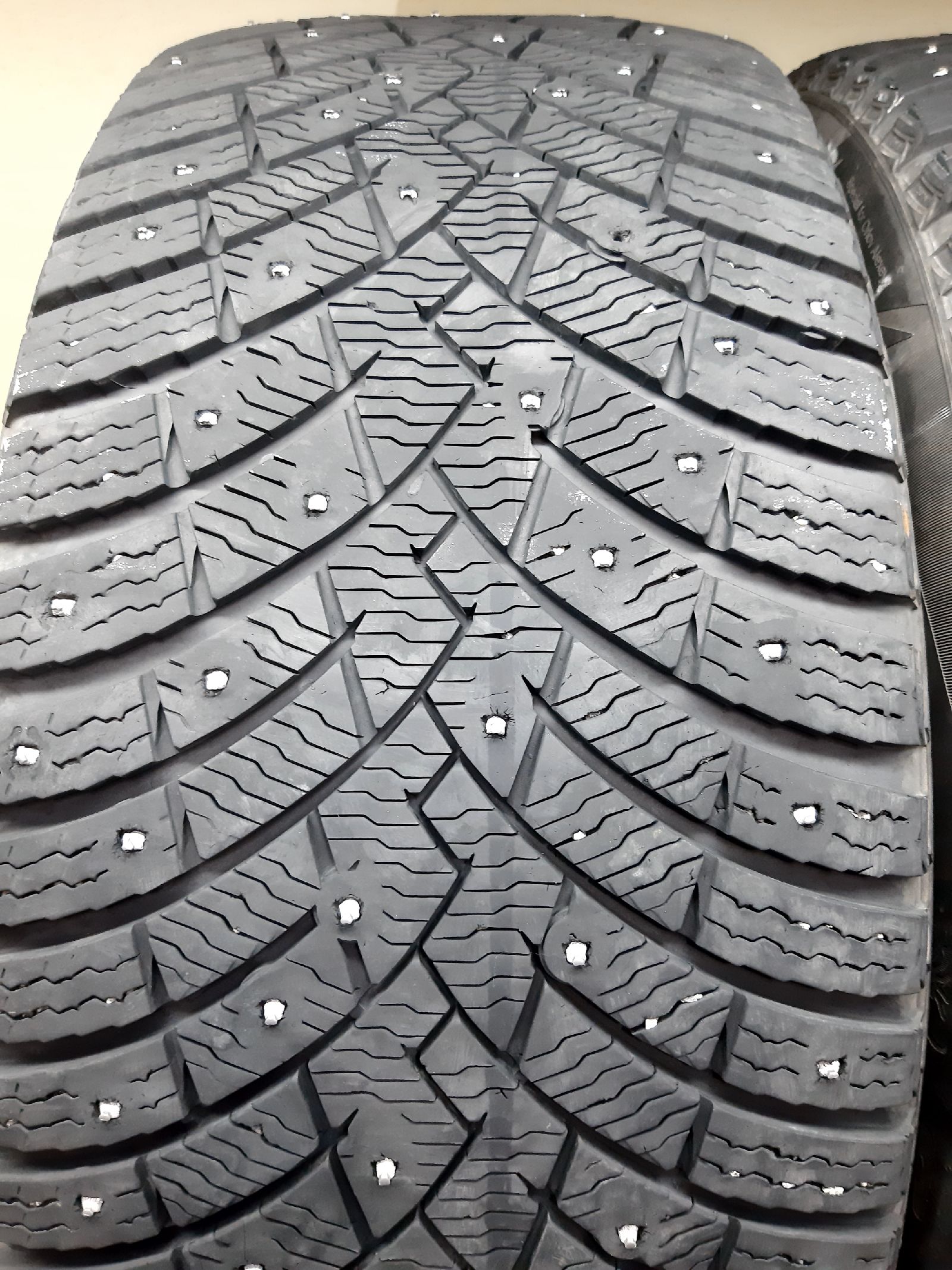 Pirelli Scorpion Ice Zero 2