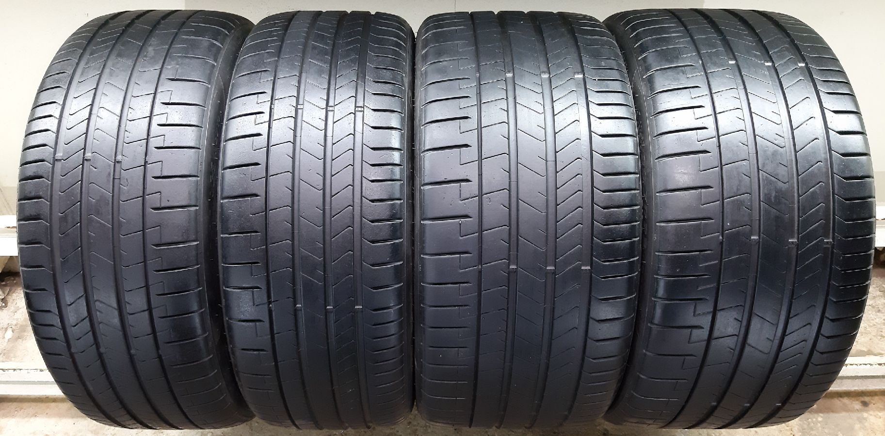 Pirelli P Zero Sports CAR