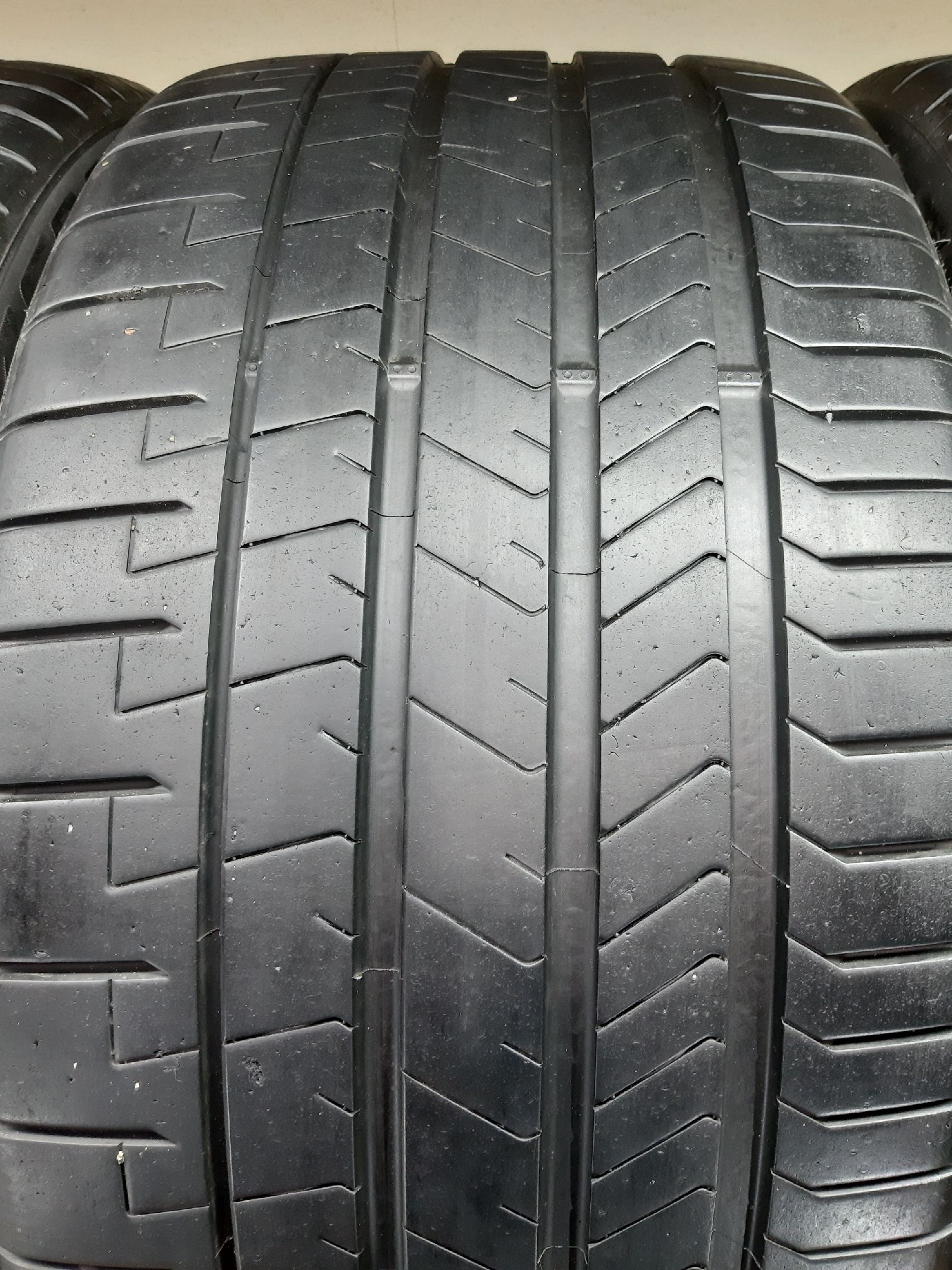 Pirelli P Zero Sports CAR