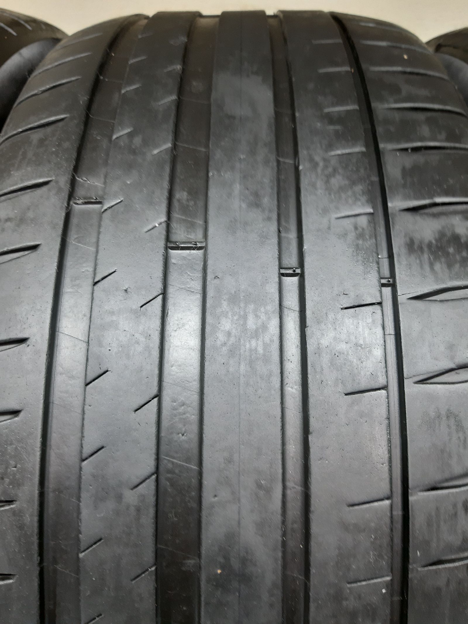 Michelin Pilot Sport 4