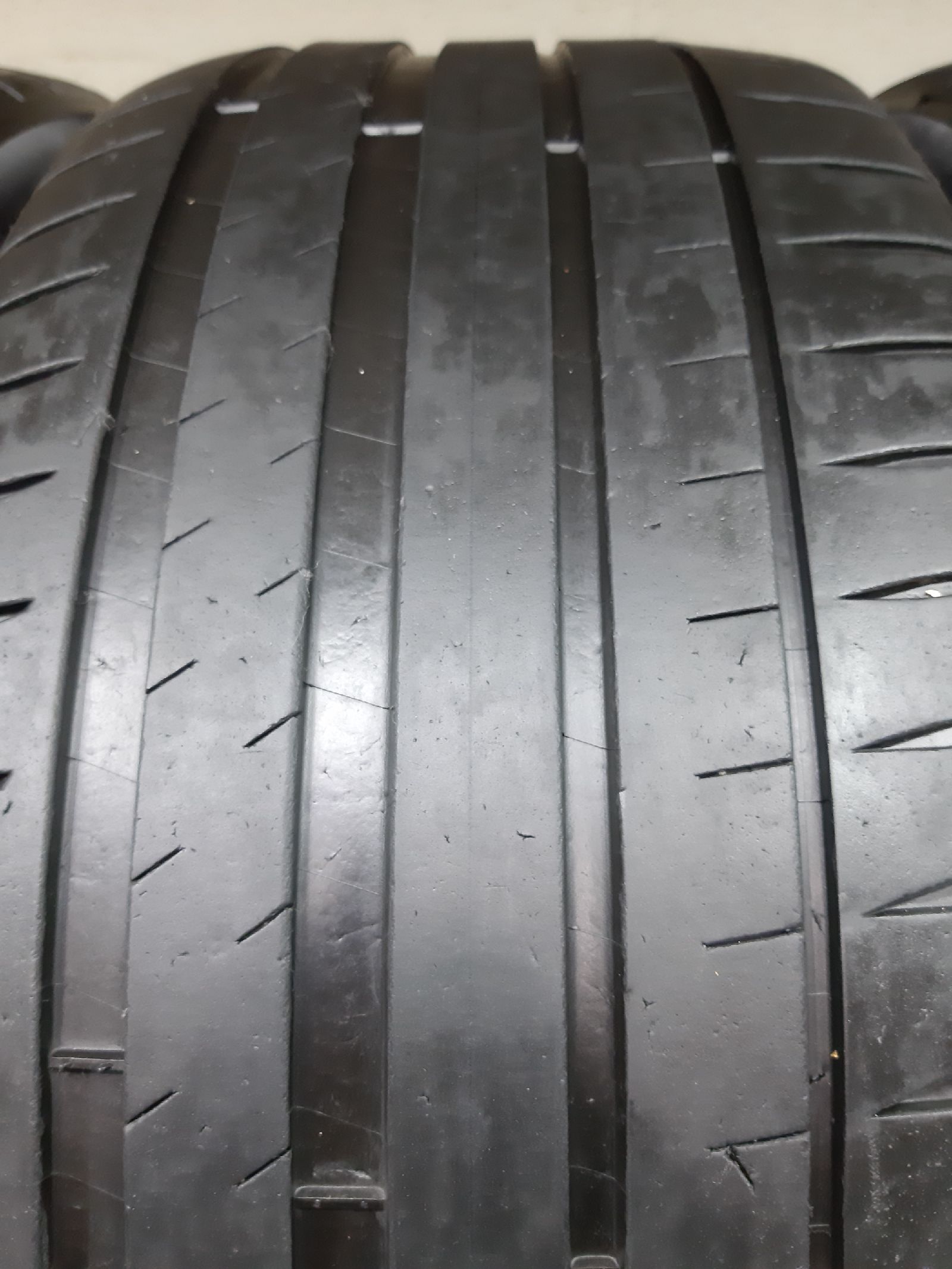 Michelin Pilot Sport 4