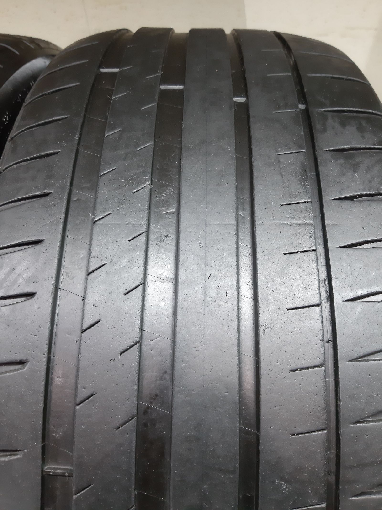 Michelin Pilot Sport 4
