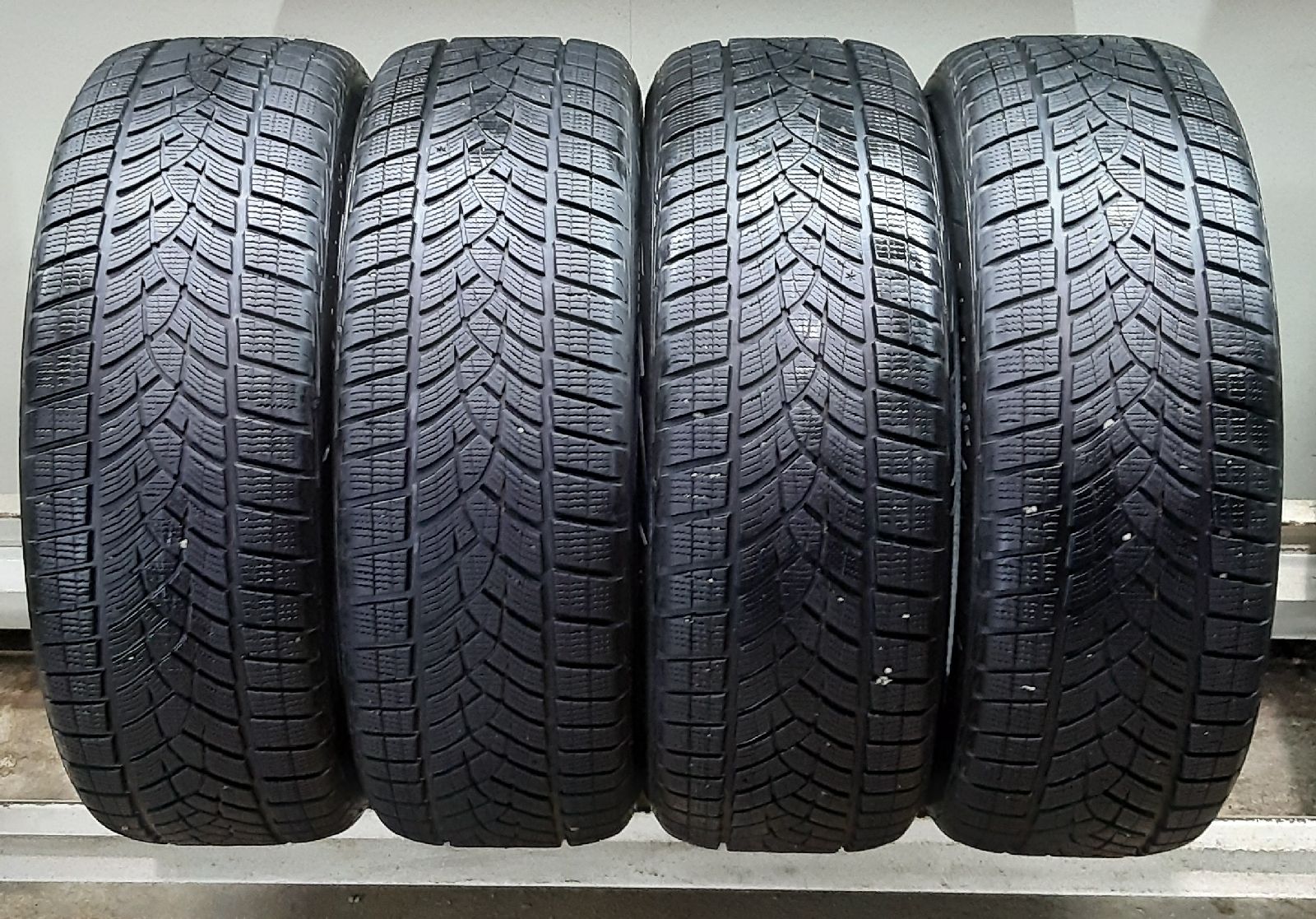 Goodyear UltraGrip Ice SUV