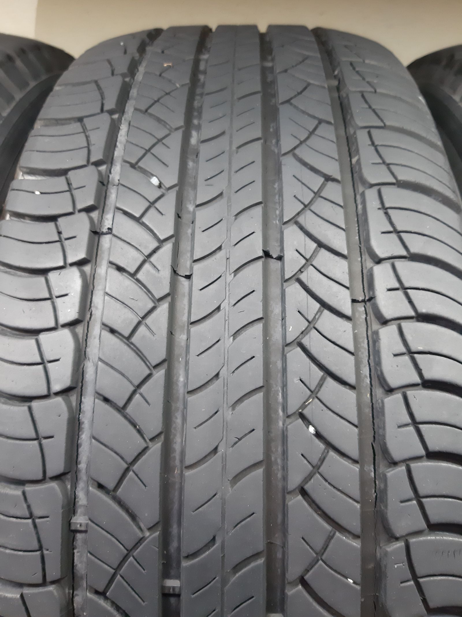 Michelin Latitude Tour HP