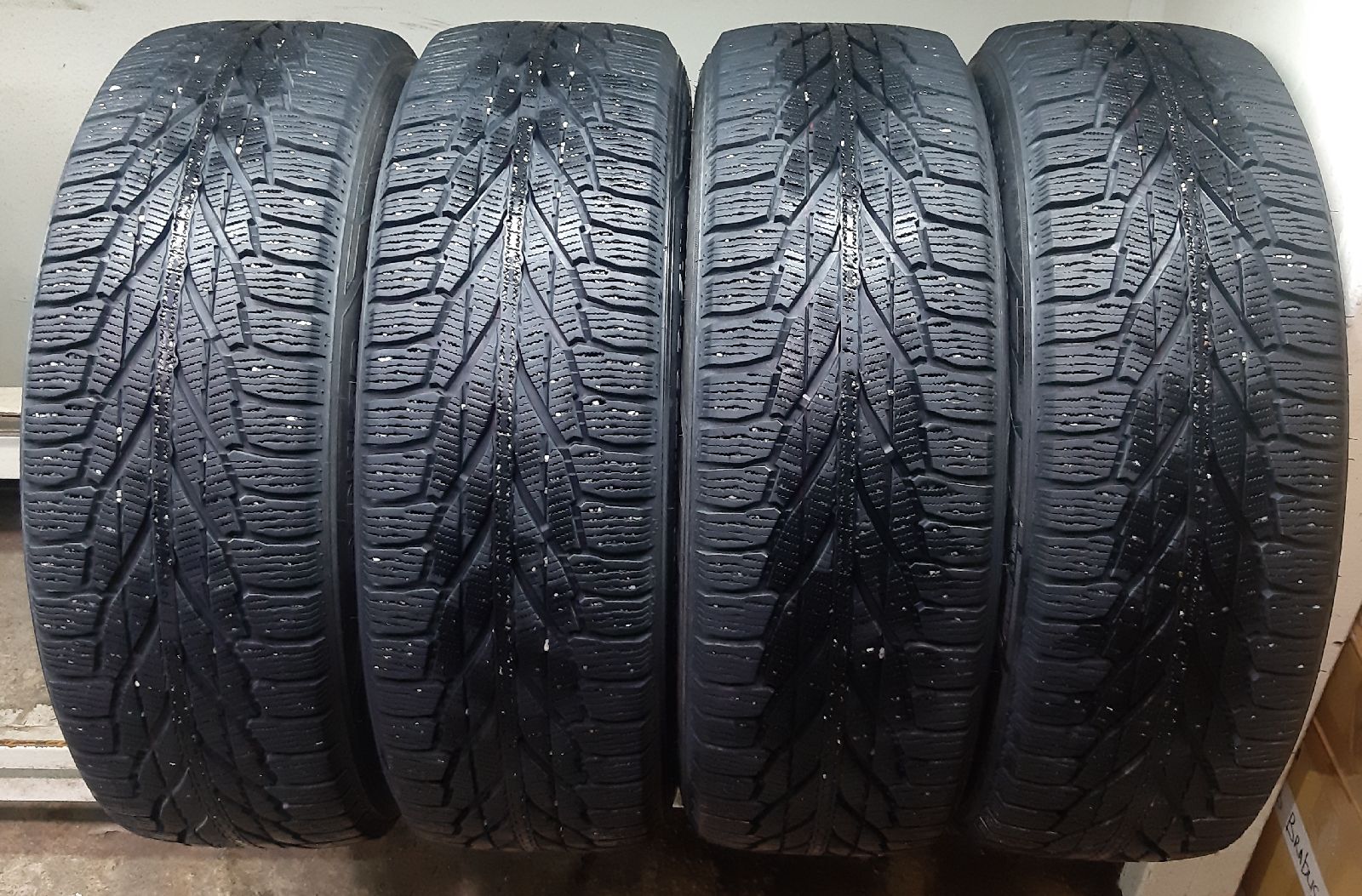 Nokian Tyres Hakkapeliitta R2 SUV Nokian Tyres Hakkapeliitta R2 SUV
