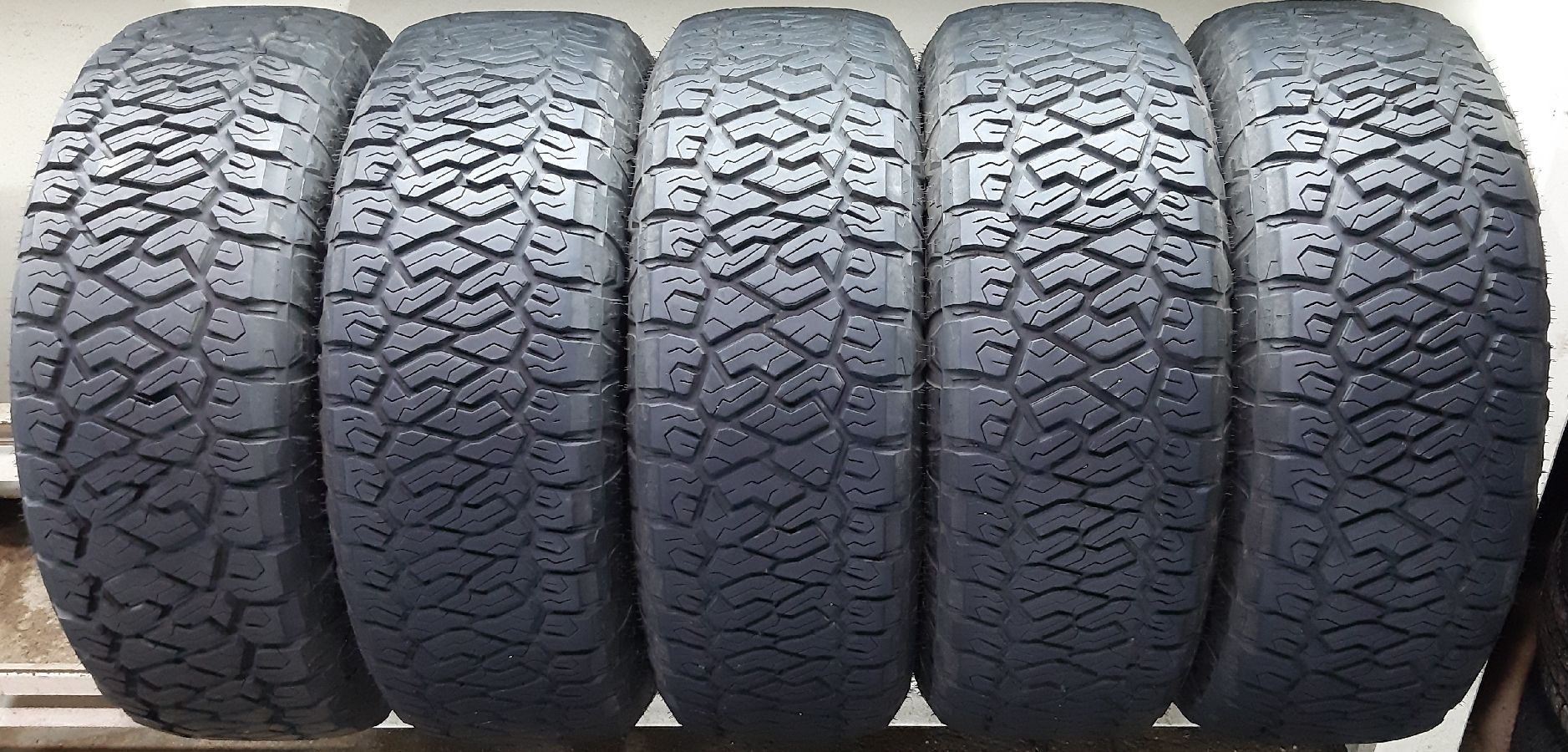 Maxxis AT-811 Razr AT