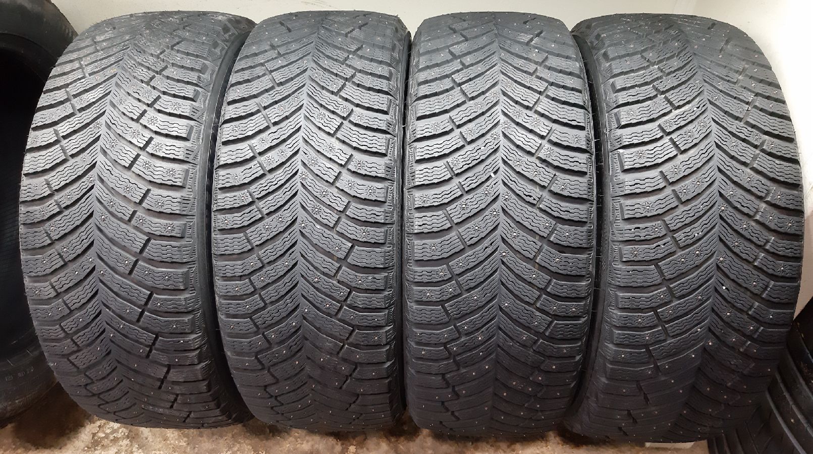 Michelin X-Ice North 4