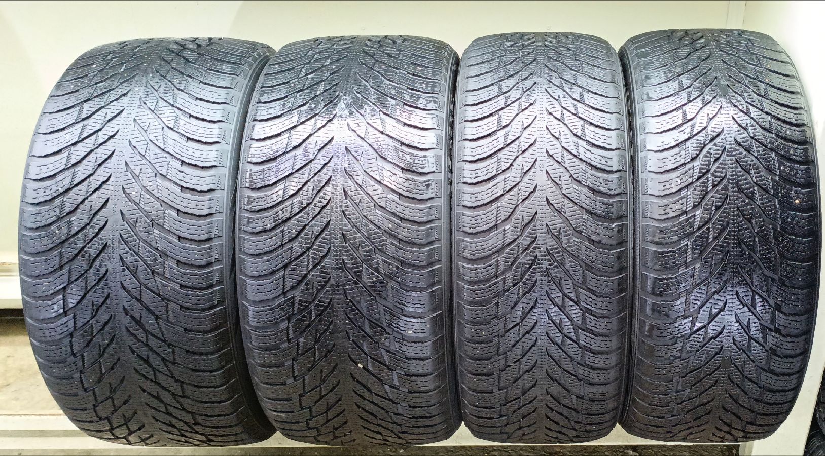 Nokian Tyres Hakkapeliitta R3 Nokian Tyres Hakkapeliitta R3
