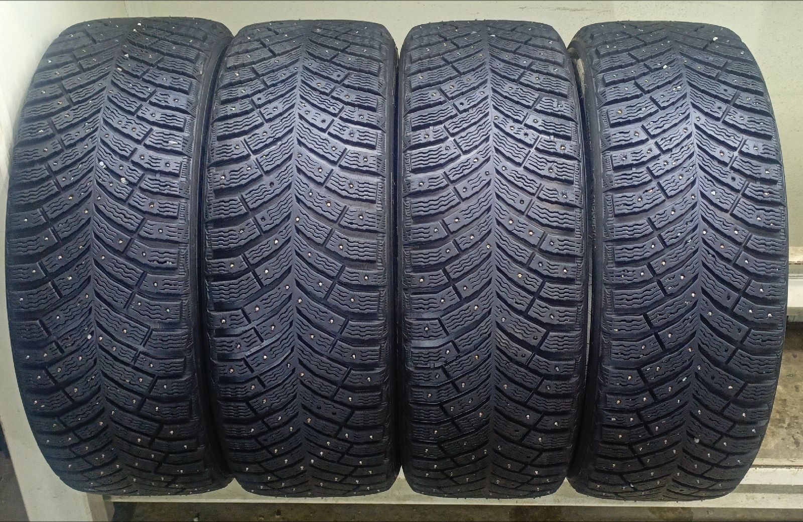 Michelin X-Ice North 4