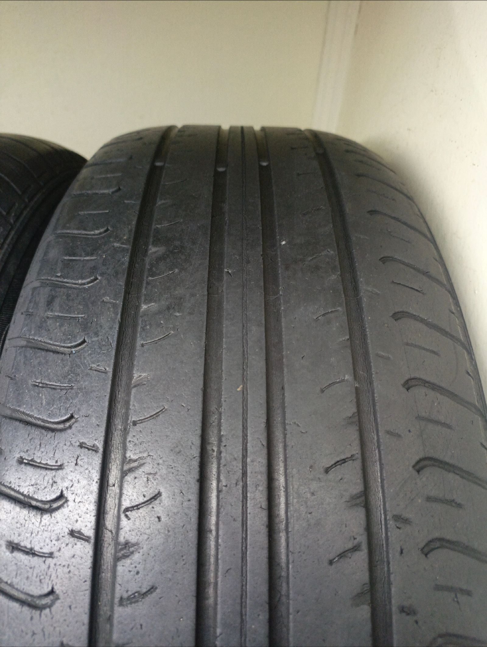 Hankook Optimo K415
