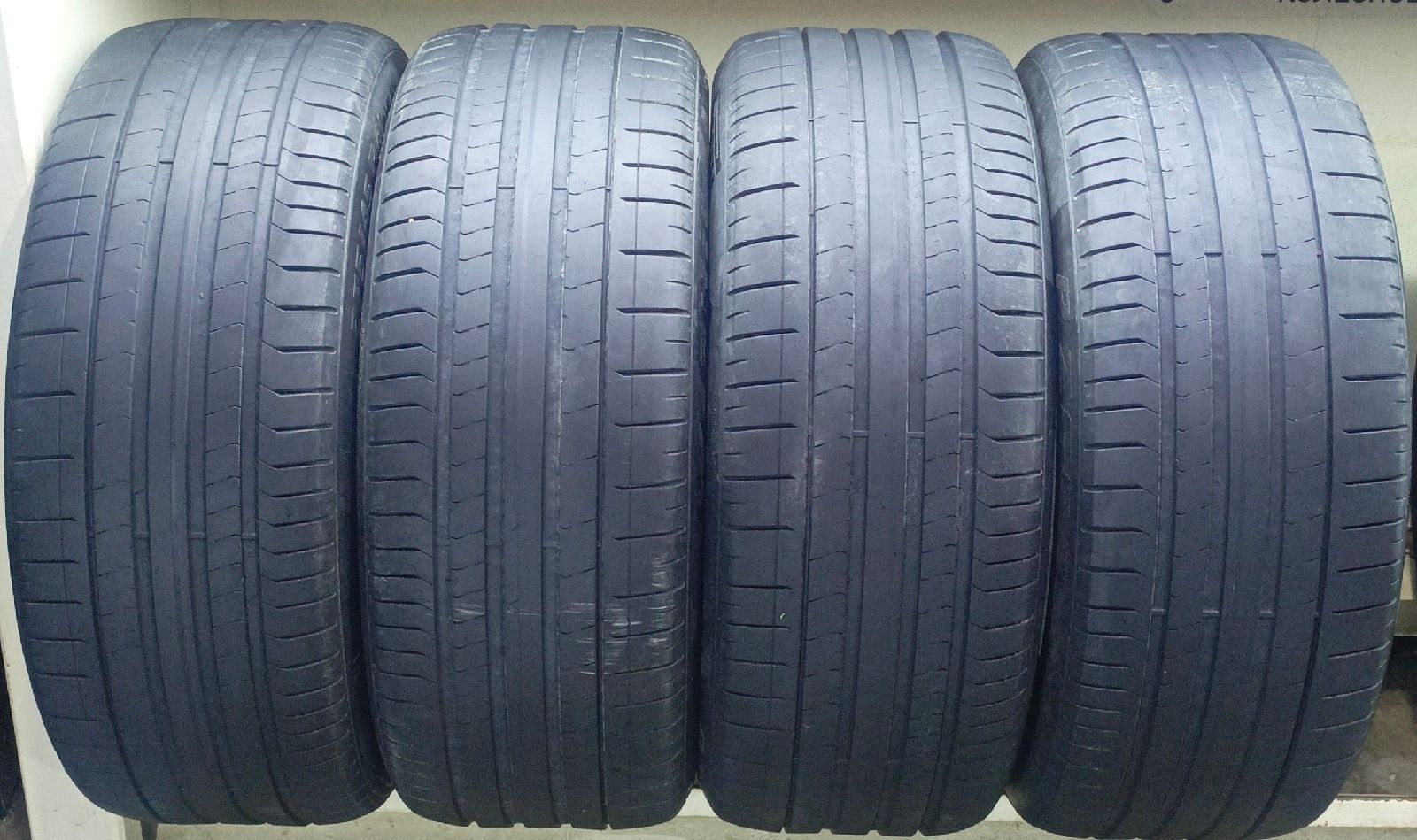 Pirelli P Zero