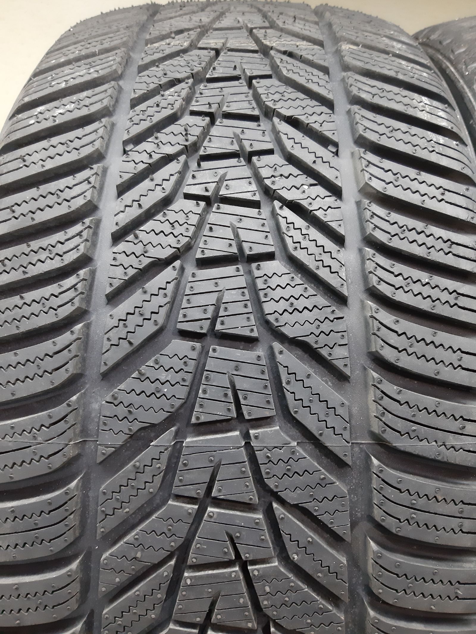 Hankook Winter I'Cept Evo 3 W330