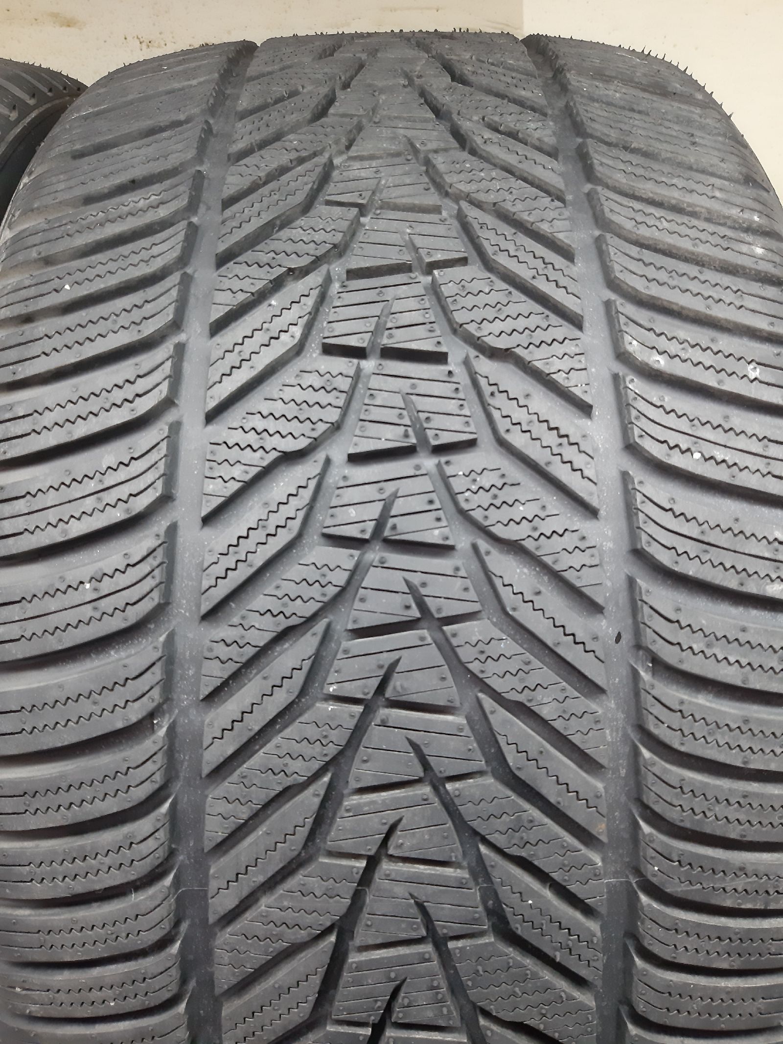 Hankook Winter I'Cept Evo 3 W330