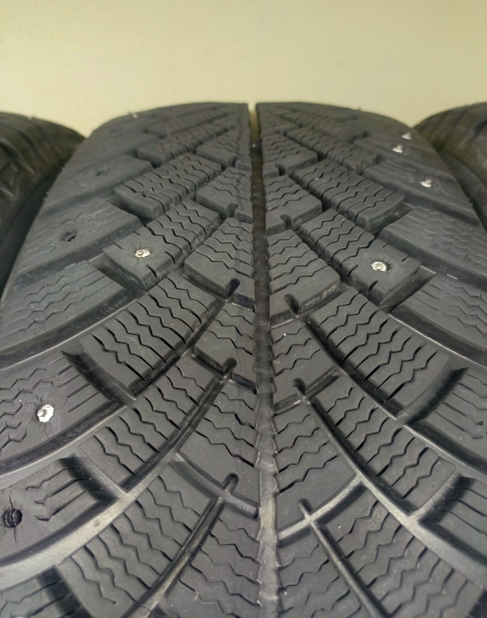 BFGoodrich G-Force Stud