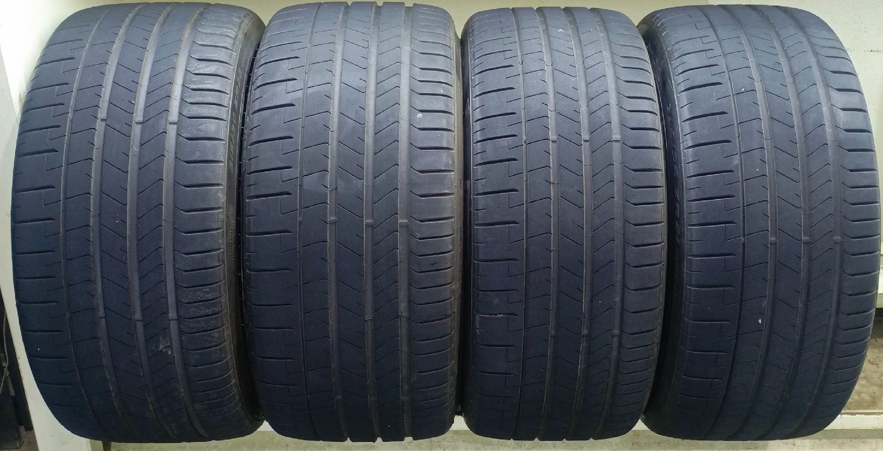 Pirelli P Zero Sports CAR