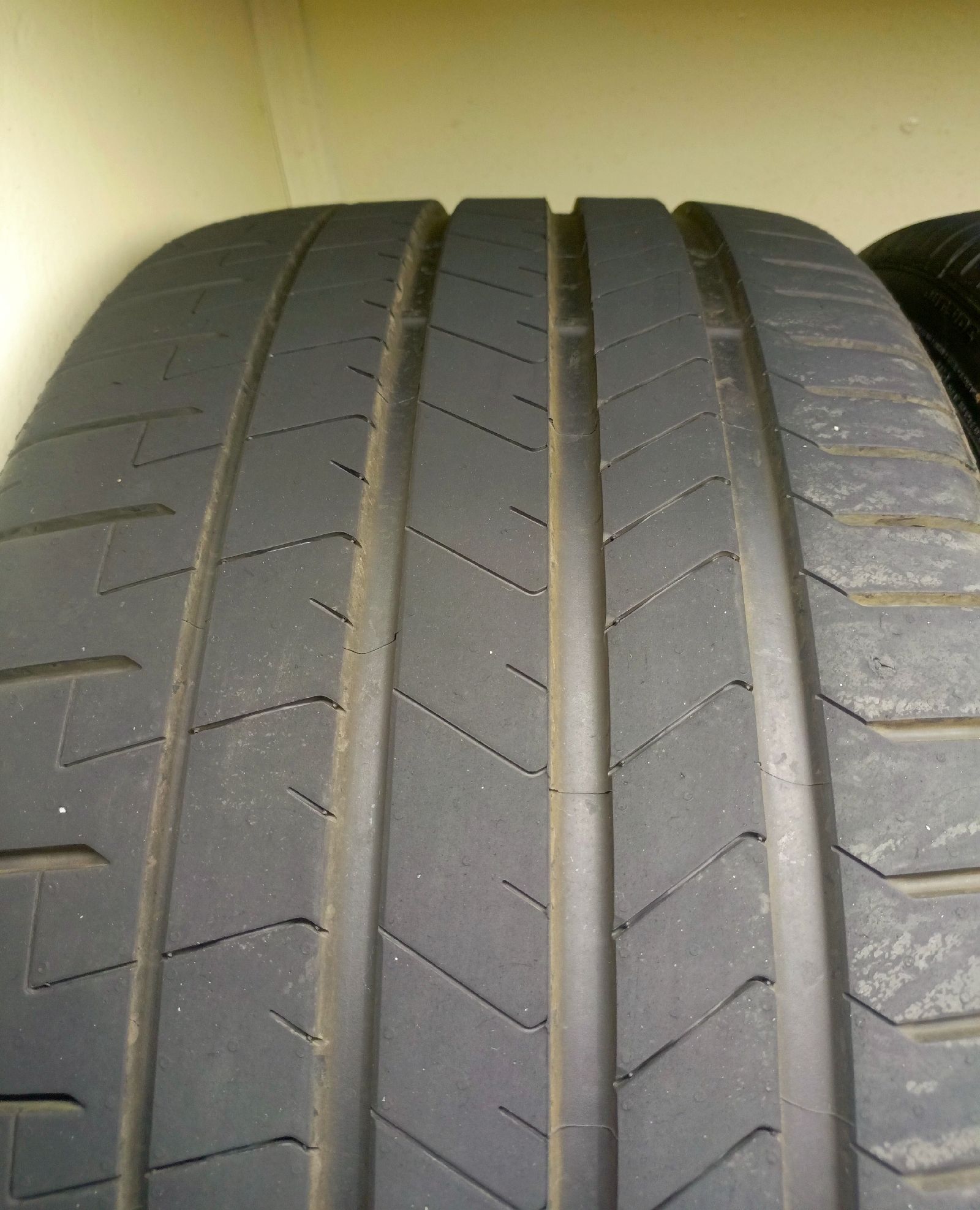 Pirelli P Zero Sports CAR