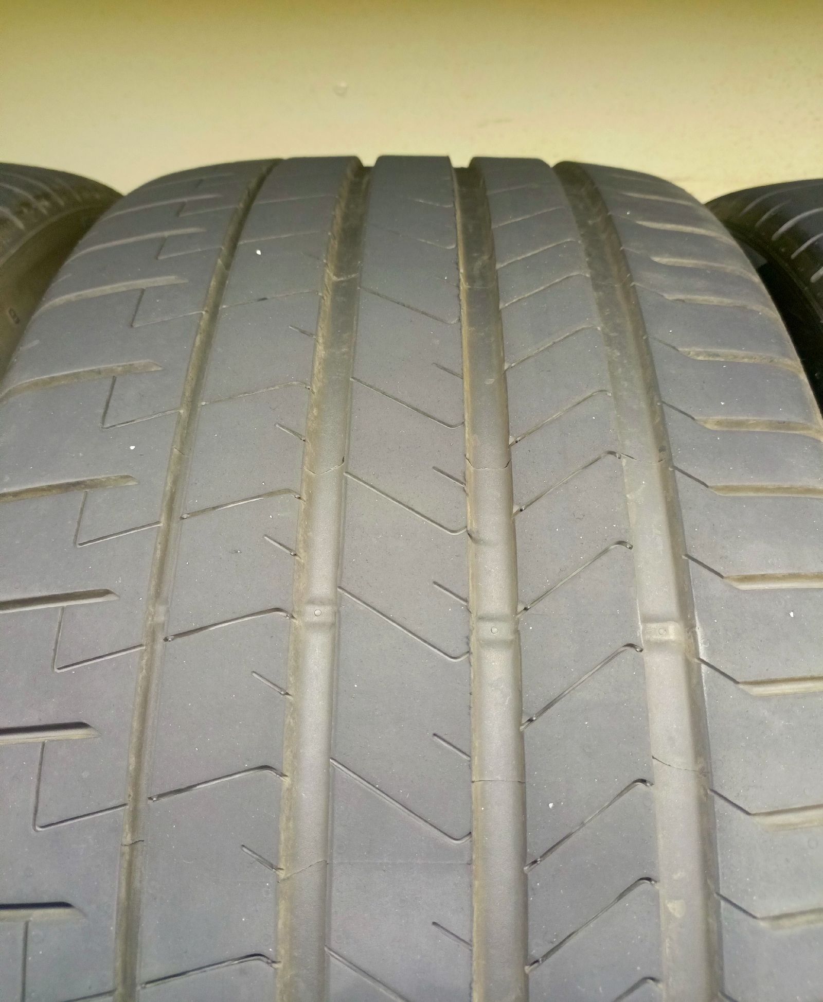 Pirelli P Zero Sports CAR