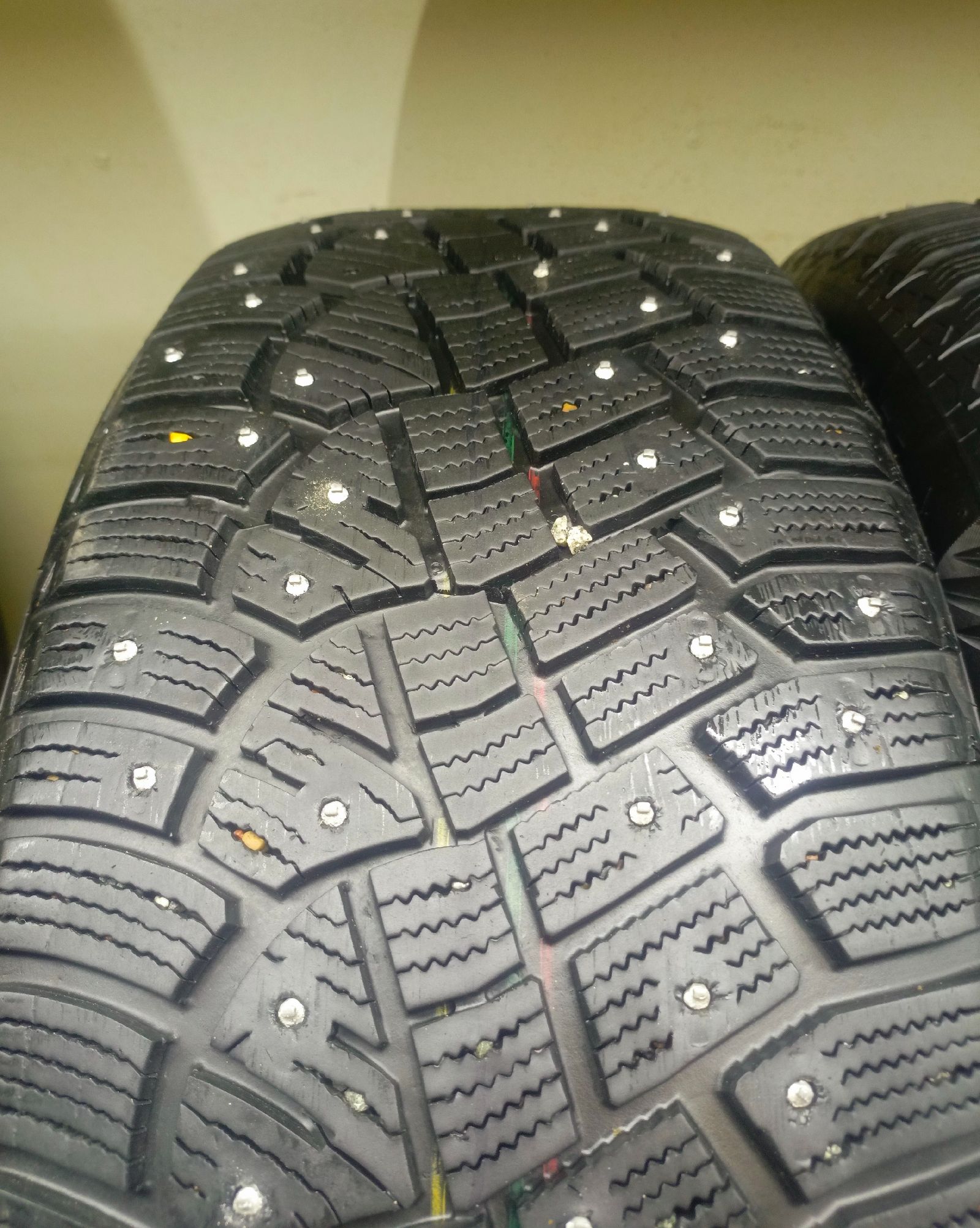 Continental IceContact 2