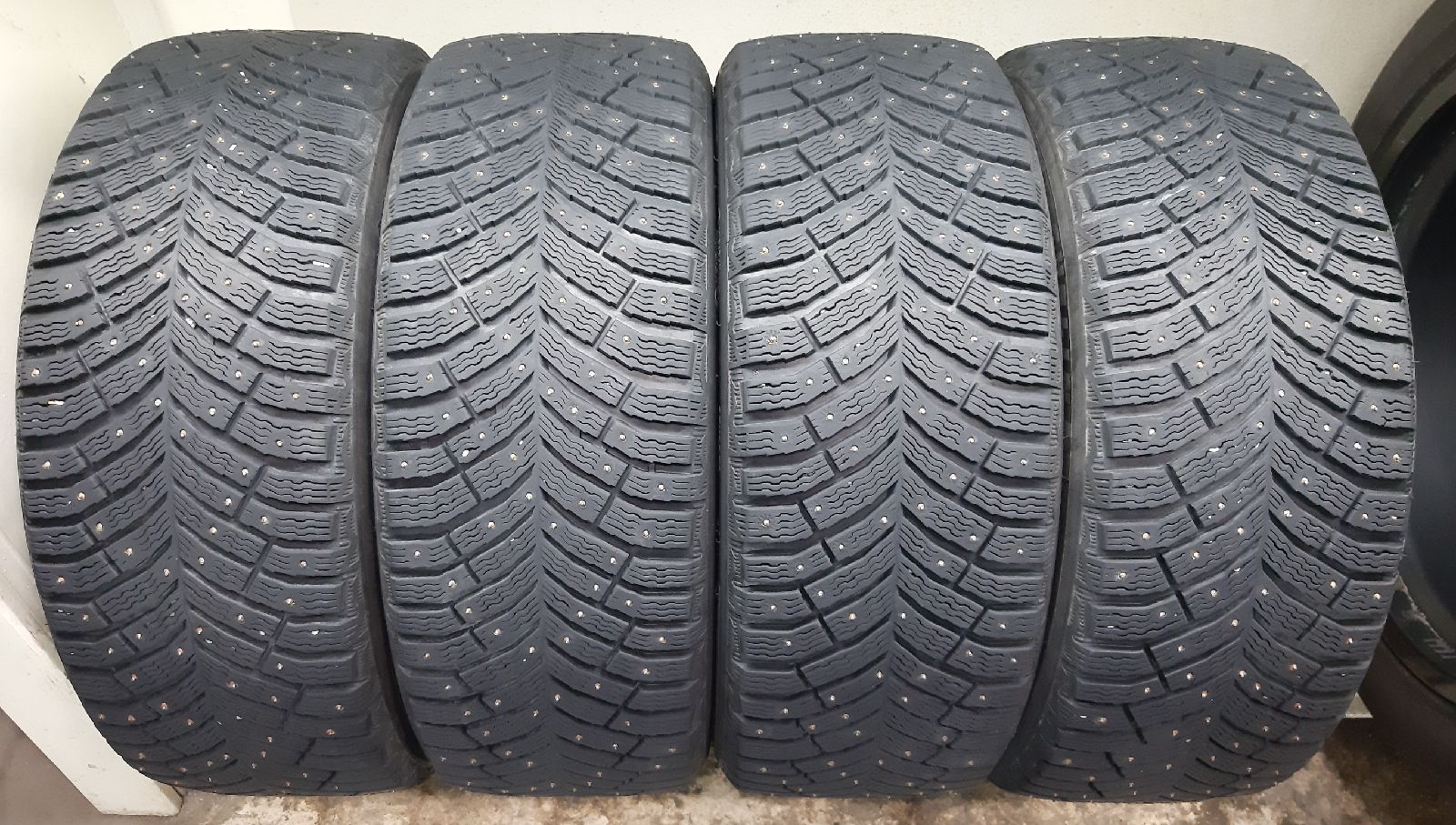 Michelin X-Ice North 4