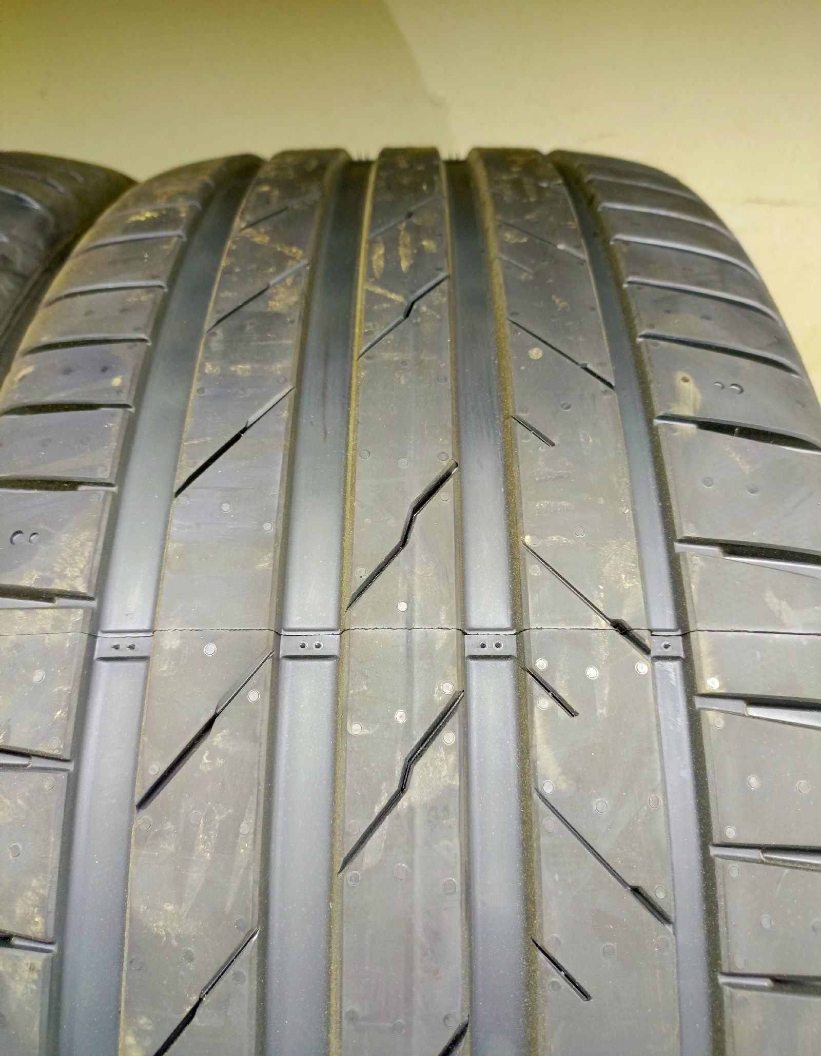 Hankook Ventus Evo Suv K137A