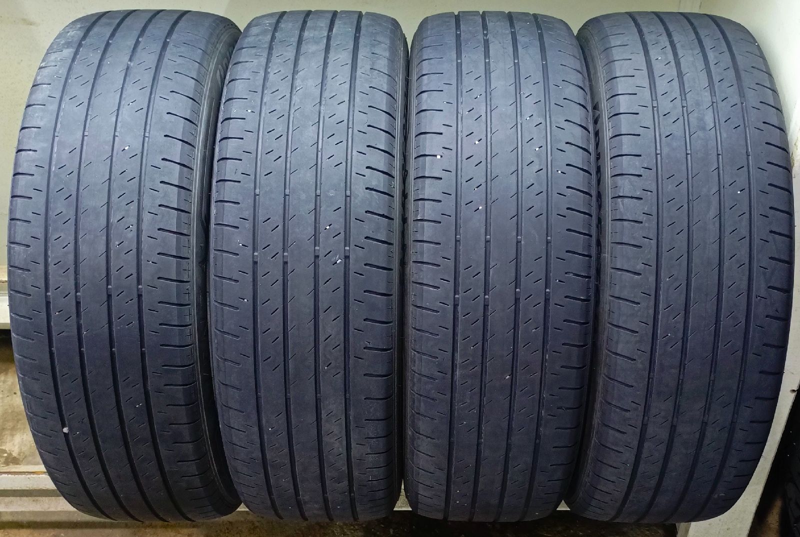 Bridgestone Alenza H/L 33