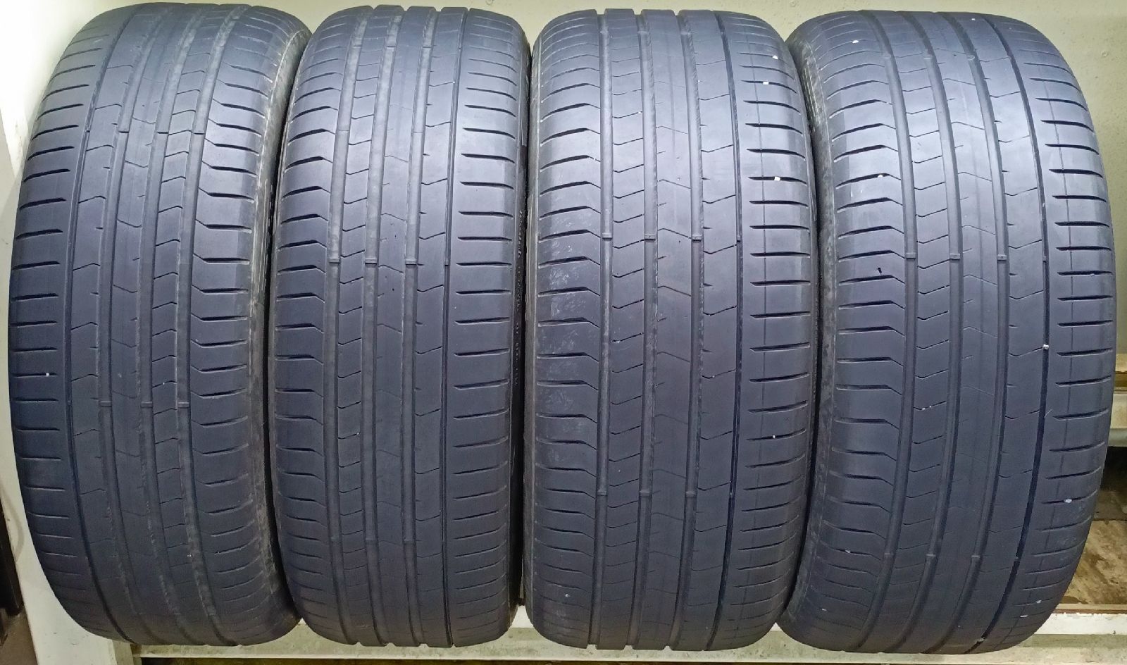 Pirelli P Zero