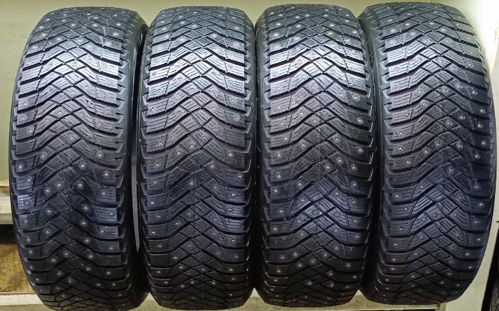 Goodyear UltraGrip Arctic 2 SUV