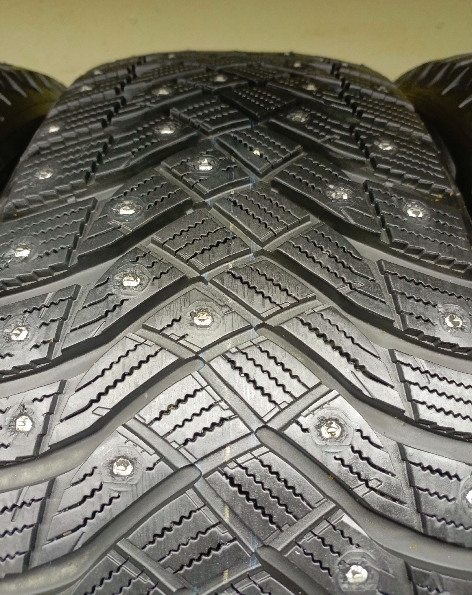 Goodyear UltraGrip Arctic 2 SUV