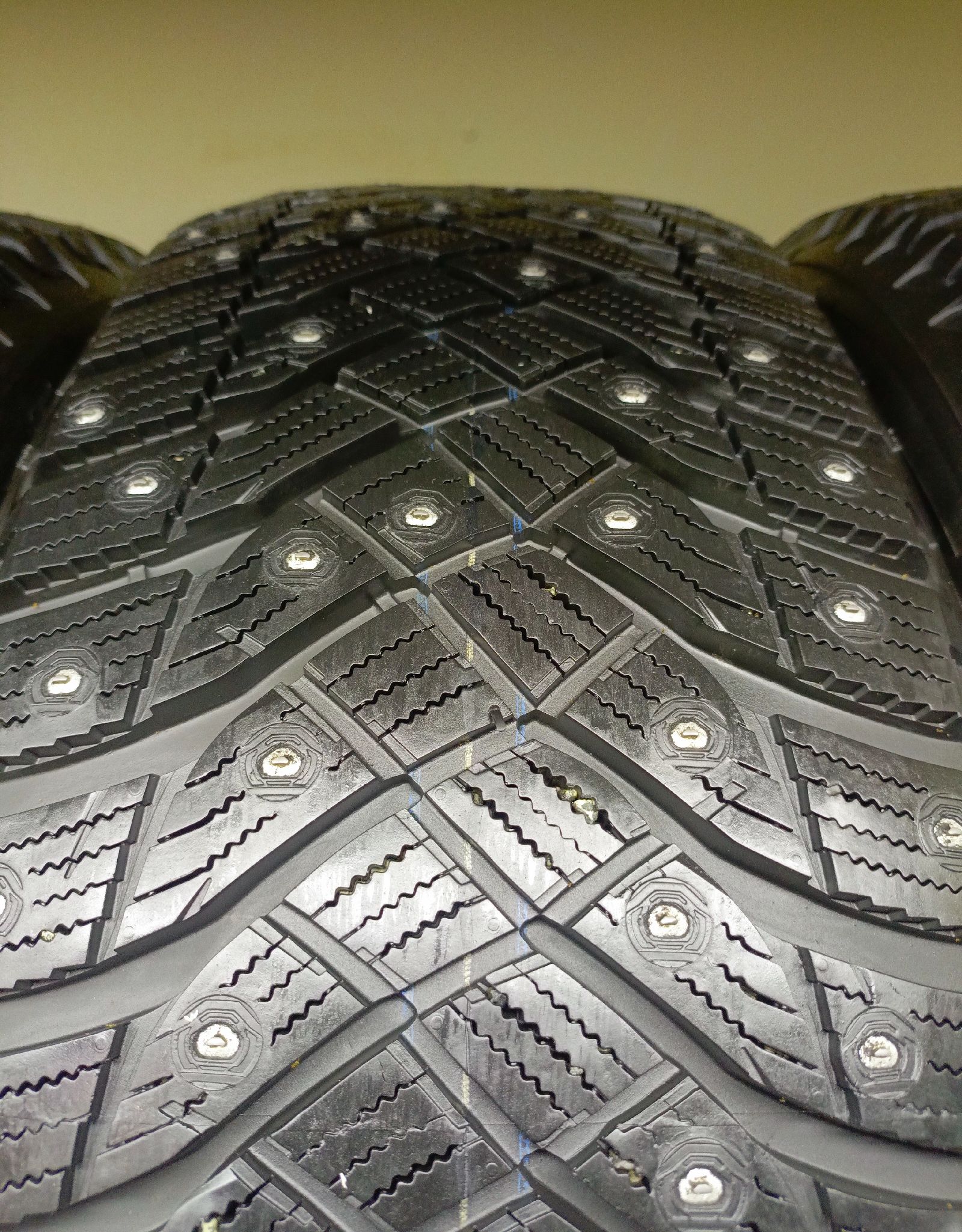 Goodyear UltraGrip Arctic 2 SUV