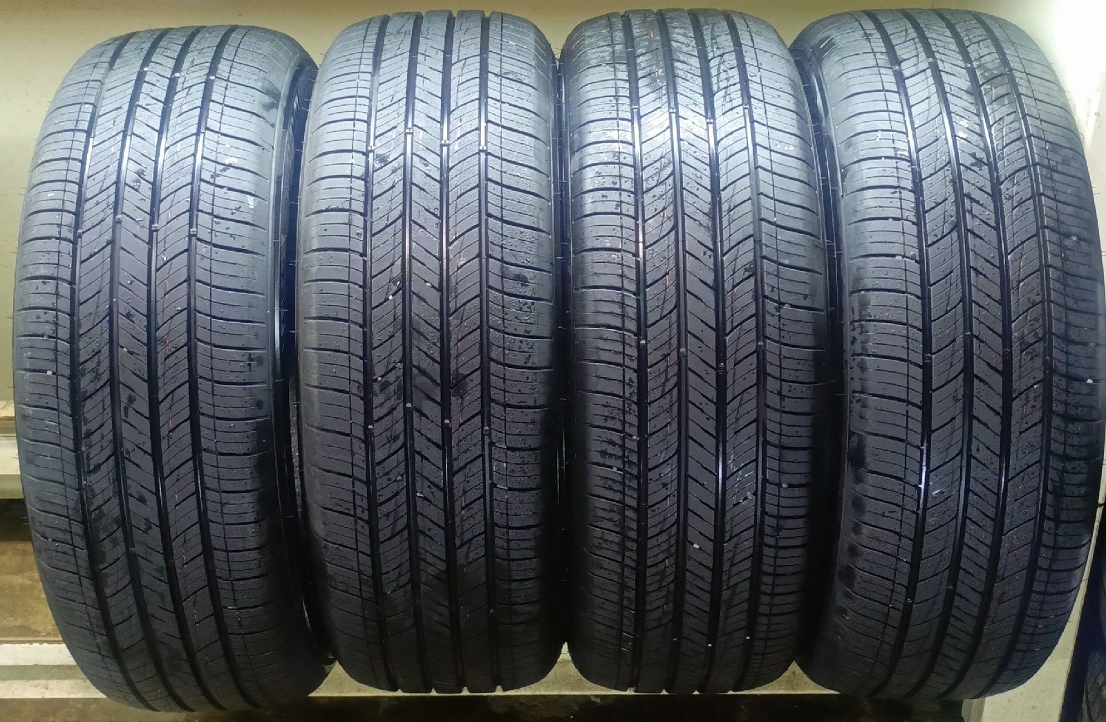 Kumho Crugen HP71